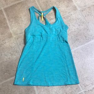 Lolë sports bra tank size L